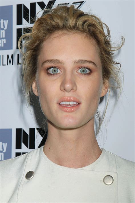 mackenzie davis nude|Mackenzie Davis Nude And Sexy (69 Pics, GIF and Videos)